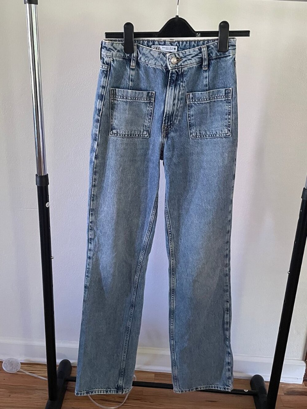 Zara Straight Leg Long Jeans with Pearl Button sz 2